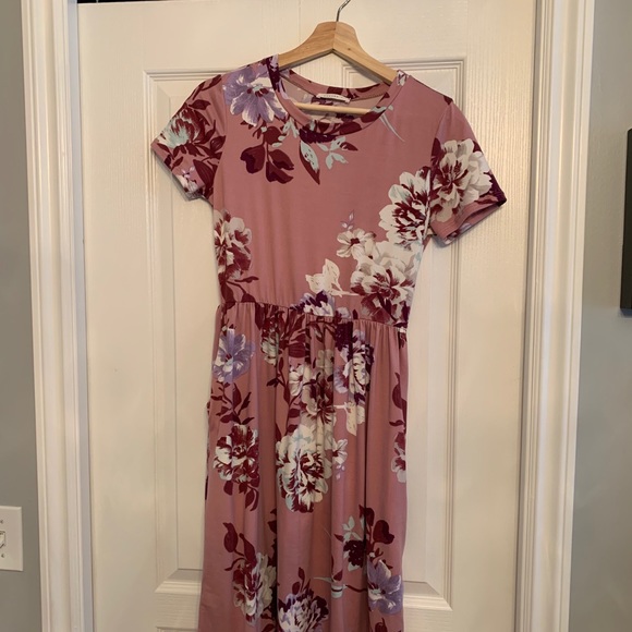 Mauve Flower dress - Picture 1 of 3